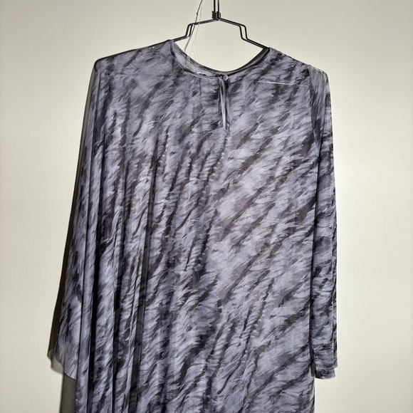 Ala Von Auersperg Rachel Mesh Poncho - Picture 2 of 9